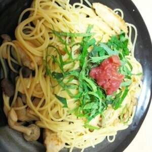 チキンときのこの梅しそパスタ